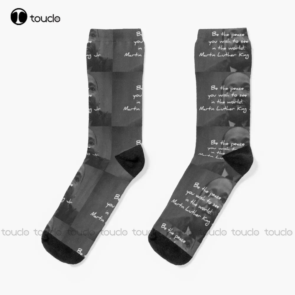 Цитаты Мартина Лютера Кинга-младшего Носки Черные Носки с цифровой печатью 360 ° Уличные носки для скейтборда Удобные Для девочек Спортивные Подарки для девочек